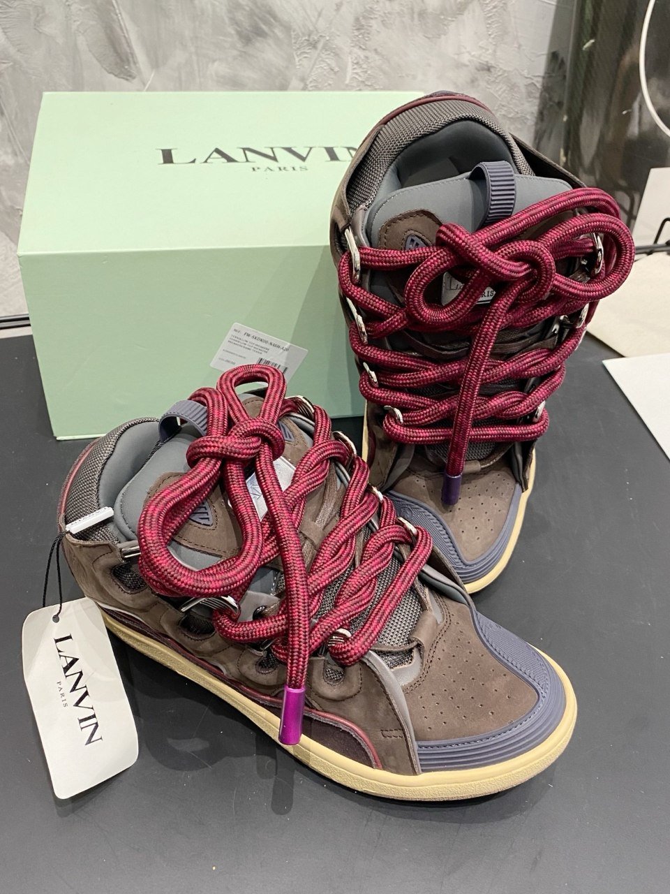 Lanvin Curb