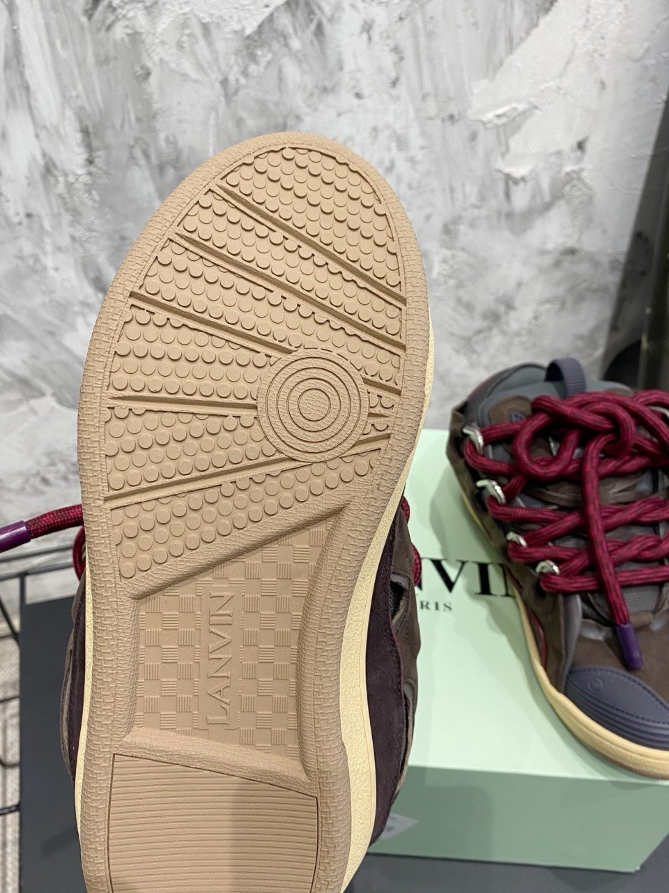 Lanvin Curb