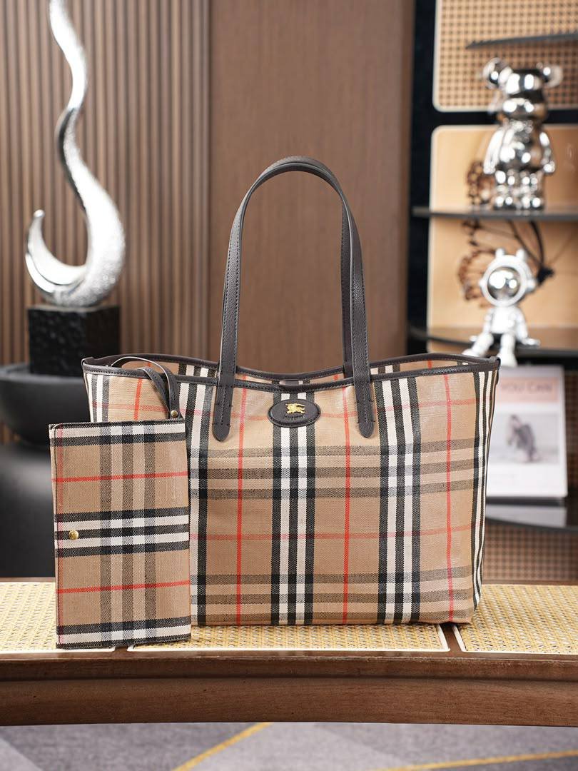 Burberry variante base con pochetta