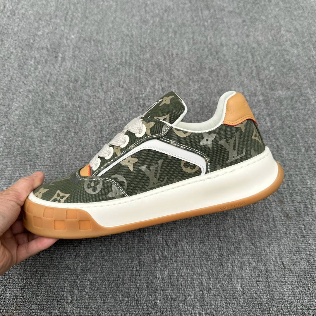 Louis Vuitton tilted